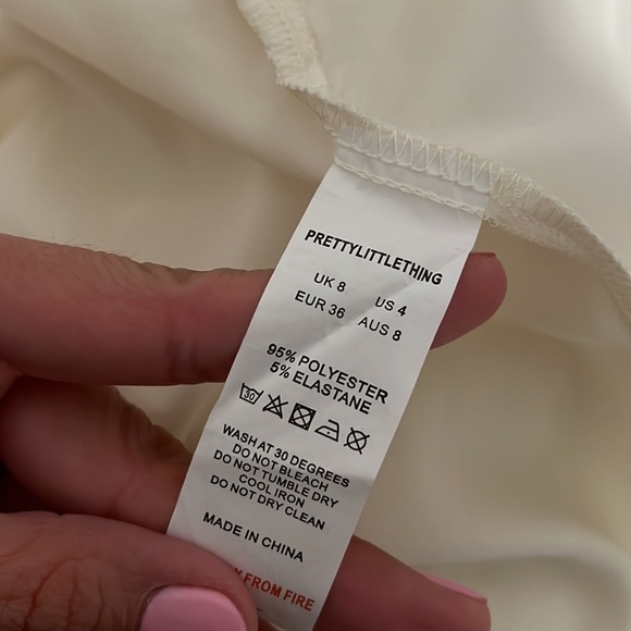 PRETTYLITTLETHING WHITE CREAMY WOMEN ZIP UP DRESS SIZE USA 4 BRAND NEW - Picture 10 of 10